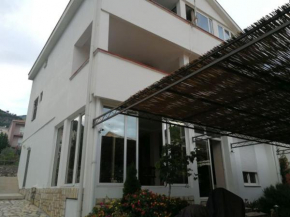  Guest House Mudresa  Будва